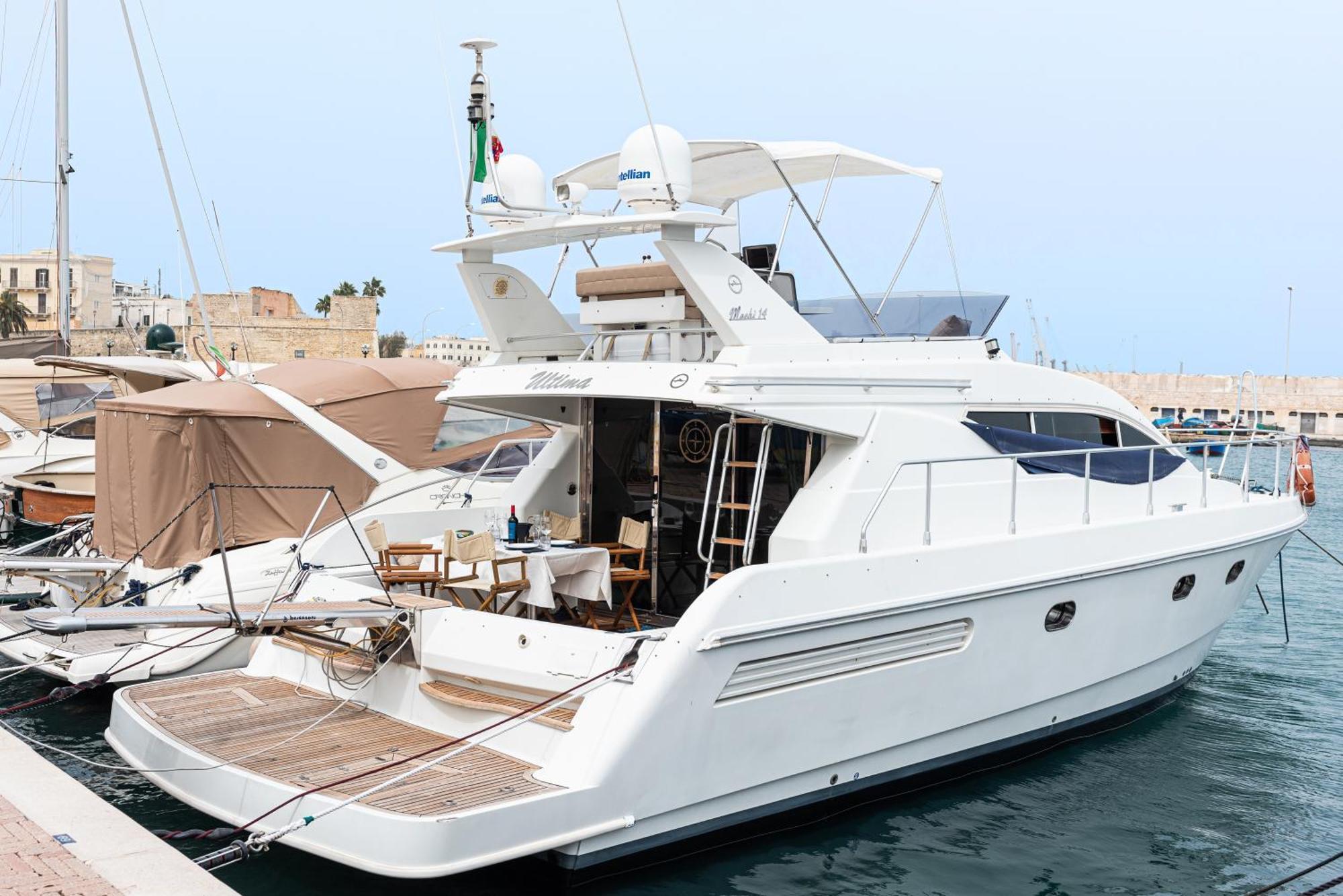 "Ultima" Love Boat Bari Exterior foto